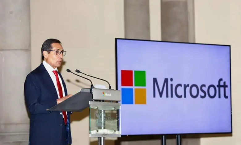 Rogelio Ramirez De La O At Microsoft Data Center Opening In Queretaro Hacienda Twitter.jpg