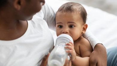 Mother Child Bottle Milk.jpg