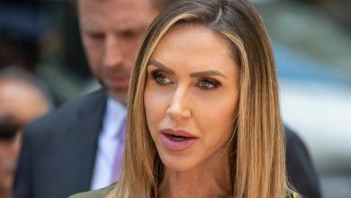 02pol Swiper Laratrump 01 Jtpl Facebookjumbo.jpg