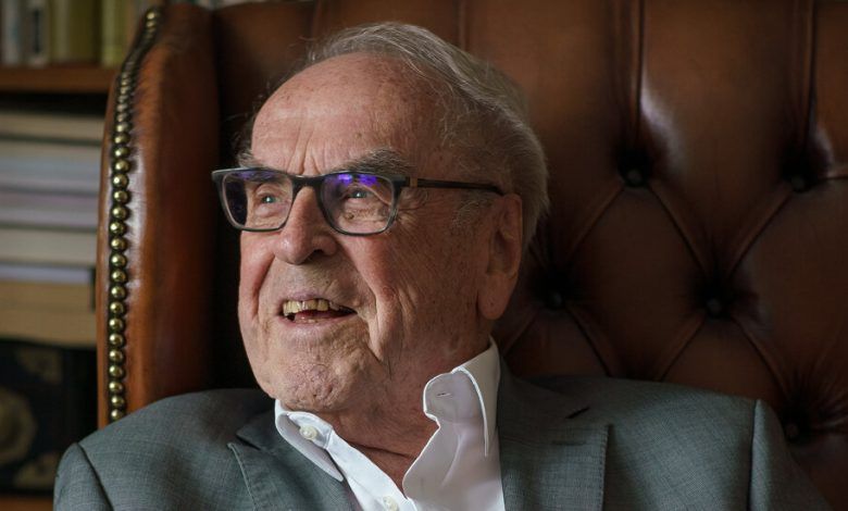 07moltmann 01 Gvmh Facebookjumbo.jpg