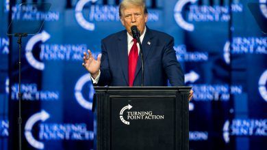 18pol Swiper Trump Chicago Lftp Facebookjumbo.jpg
