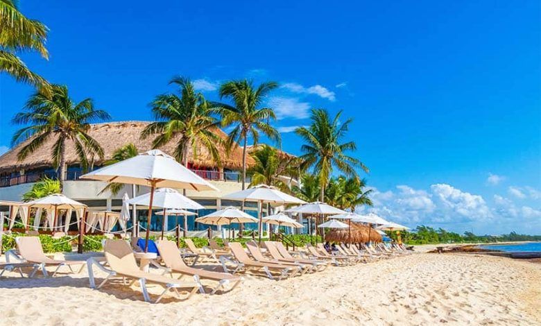 Shutterstock 2092346395 Parasols Arkadij Schell.jpg