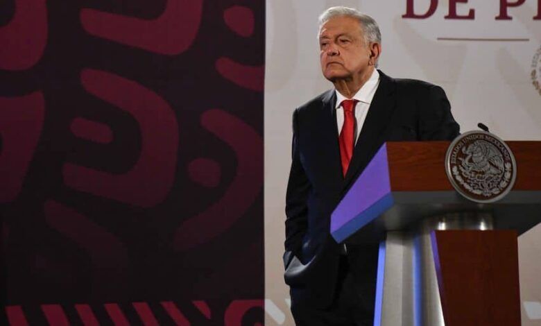987306 Mananera Amlo Palacio 4 Impreso.jpg