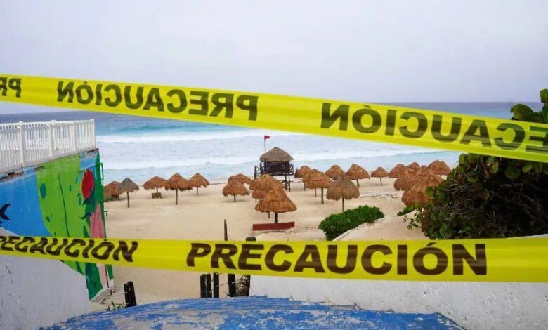 987415 Playas Previo Al Huracan Beryl 2 Impreso 850.jpg