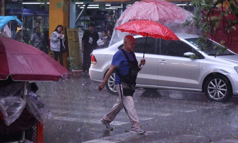 989077 Lluvia En La Cdmx 3 Web Wednesday Downtown Mexico City Edgar Negrete Lira Cuartoscuro.jpg