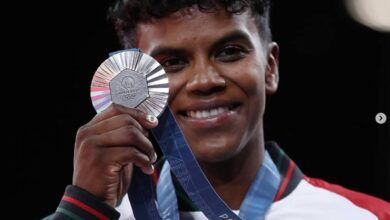 Prisca Awiti With Silver Medal Mexican Olympic Committee.jpg