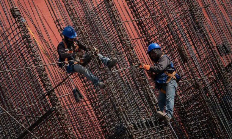 908442 Vida Cotidiana Trabajadores Construccion 1 Impreso.jpg