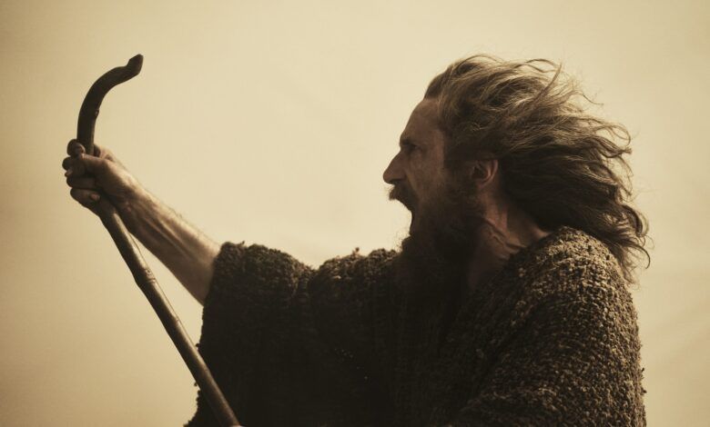 Lotr S2 Ut 221206 00292 R1 3000 Scaled.jpg