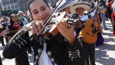 1005282 Record Mariachis Zocalo 4 Impreso.jpg