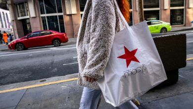 108063266 1731605779355 Gettyimages 2184035683 Us Retail Sales.jpeg