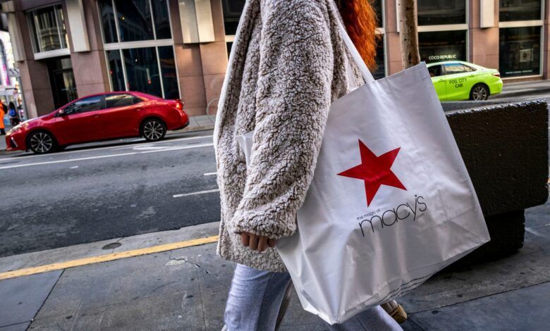 108063266 1731605779355 Gettyimages 2184035683 Us Retail Sales.jpeg