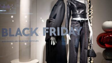 108069002 17327353842024 11 27t190510z 1888537490 Rc2udbazugfy Rtrmadp 0 Retail Holidayshopping Black Friday.jpeg