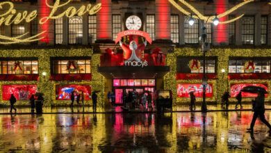 28holiday Windows Nyc Macys Add Qcmf Facebookjumbo V2.jpg