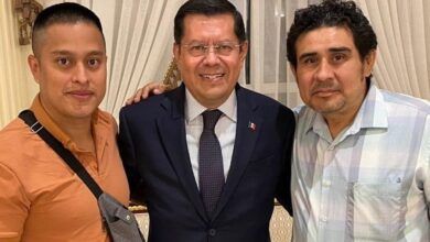 Sre With Released Mexican Crew Members Sre Twitter.jpeg