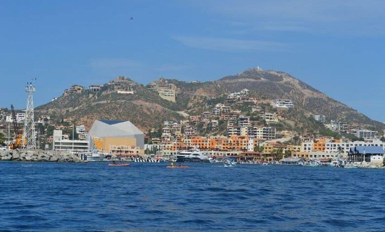 1083px Cabosanlucasport07.jpg
