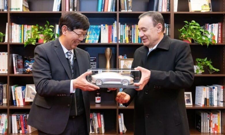 Alfonso Durazo With Foxconn Ceo Alfonso Durazo X Account.jpg