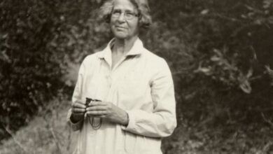 Ynes Mexia With Binoculars H 1290x715 1.jpg