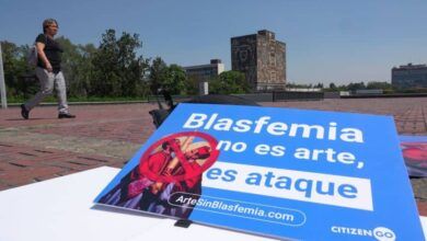 1020926 protesta religiosa rectoria unam impreso.jpg