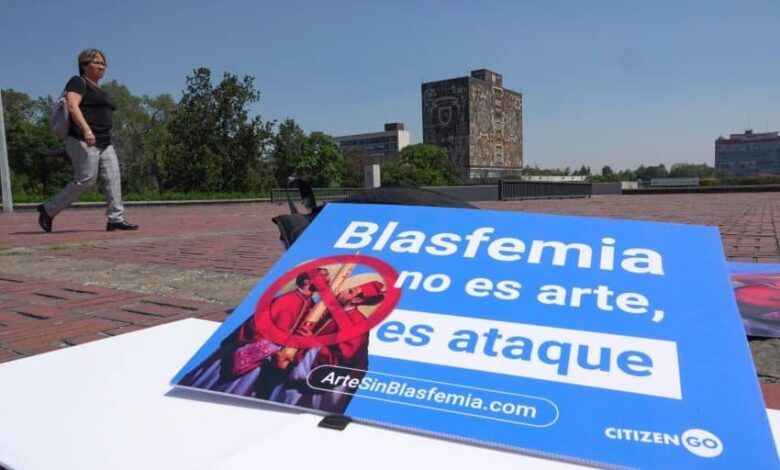 1020926 protesta religiosa rectoria unam impreso.jpg