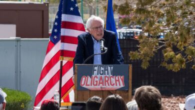 24st bernie crowd aesthetic qkcl facebookjumbo v3.jpg