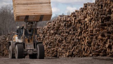 28dc Lumber Tariffs Fwgq Facebookjumbo.jpg