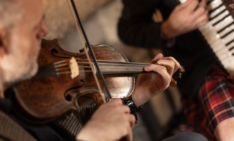 04fiddle 01 bfcg facebookjumbo.jpg