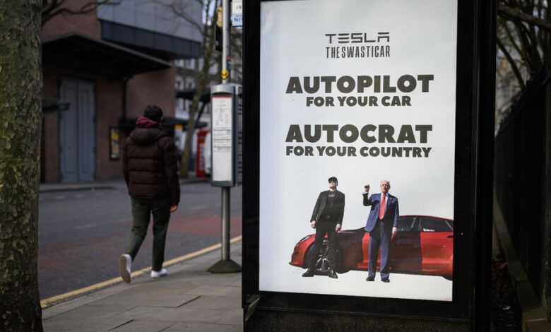 06int uk musk 01 kfbt facebookjumbo.jpg