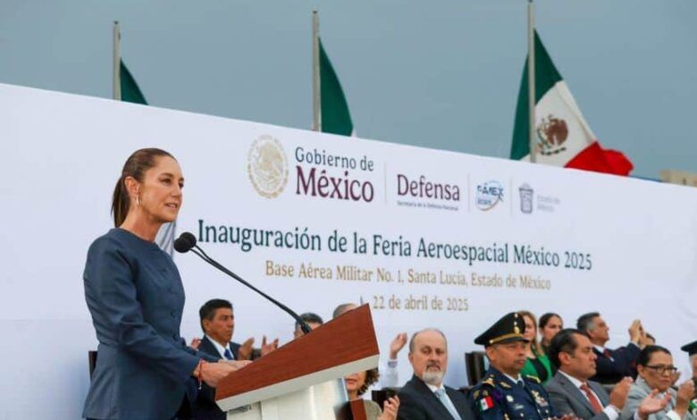 1029022 sheinbaum feria aeroespacial impreso.jpg