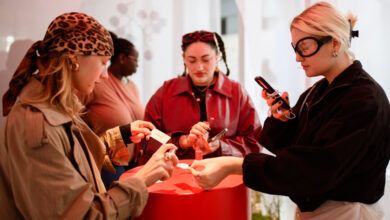20glossier paris genz 02 zgqw facebookjumbo.jpg