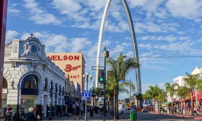 Tijuana arch.jpg