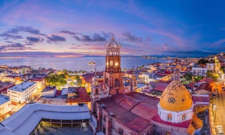 Visit puerto vallarta.jpg
