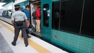 1015727 turistas tren maya impreso.jpg