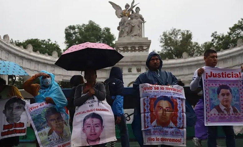 1033753 marcha ayotzinapa impreso.jpg