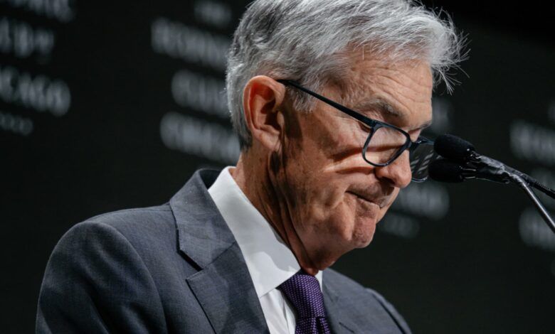 108133289 1744892513995 gettyimages 2209989617 powell chicago.jpeg