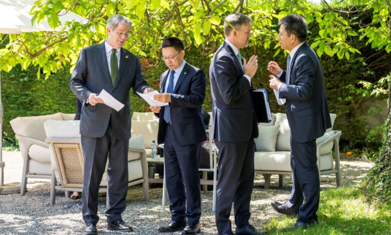 108145338 17472260452025 05 14t101223z 1805595275 rc2mfeabpfk3 rtrmadp 0 usa trump tariffs china.jpe