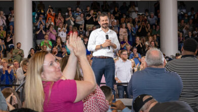 13pol buttigieg iowa hjfg facebookjumbo.jpg