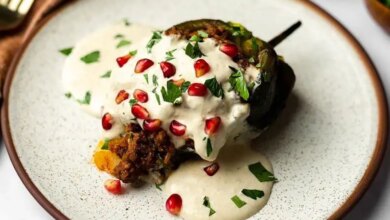 7999971 chiles en nogada beauty square cd1ce7fb35574d099ee7ef3dafeb79b9.jpg