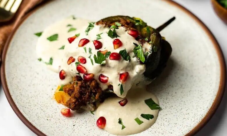 7999971 chiles en nogada beauty square cd1ce7fb35574d099ee7ef3dafeb79b9.jpg
