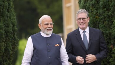 108176838 1753403554573 gettyimages 2225943690 britain india.jpeg