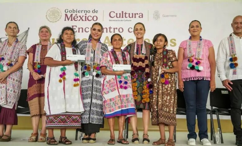 1044641 sheinbaum mujeres artesanas xochistlahuaca impreso.jpg