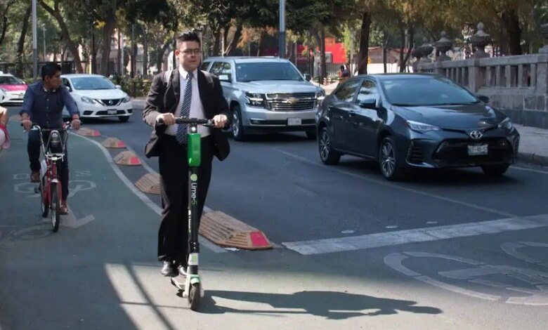 689248 scooter en la ciudad impreso.jpg